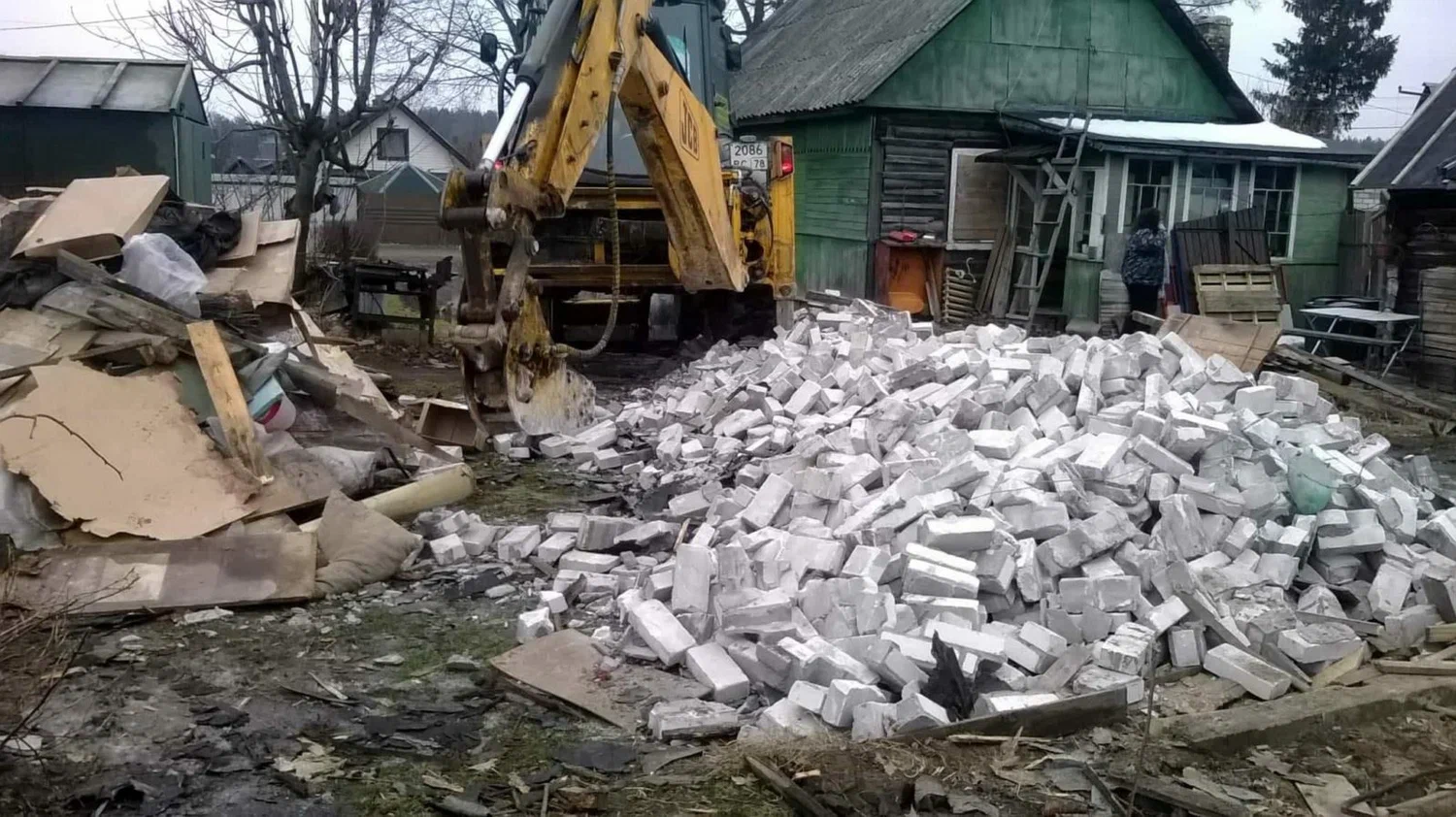 Вывоз мусора после сноса здания в Уфе от ПроМусор – цена от 5138 руб., утилизация и уборка стройотходов