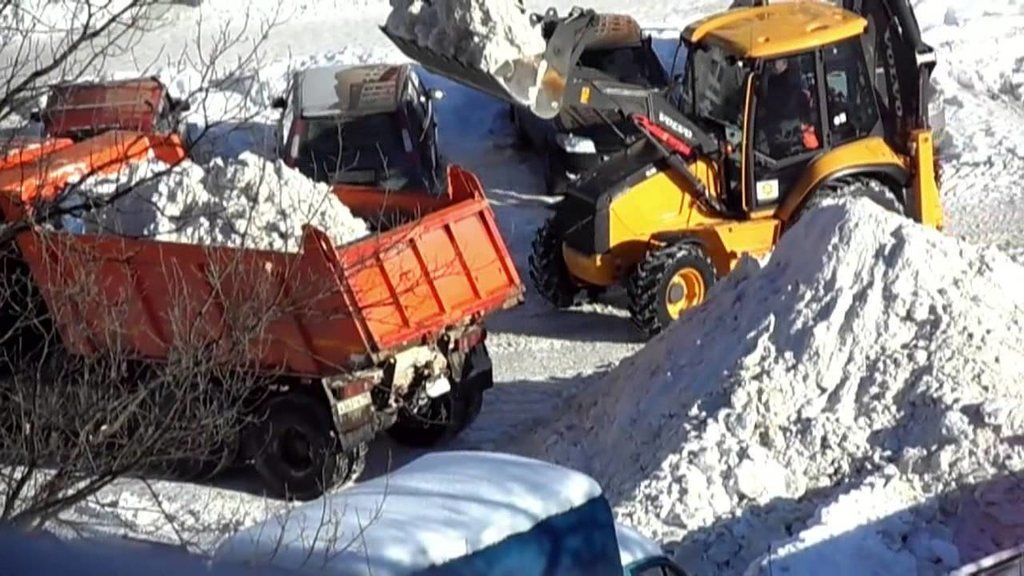 Вывоз снега с погрузкой в Уфе для организаций и частных лиц в октябре